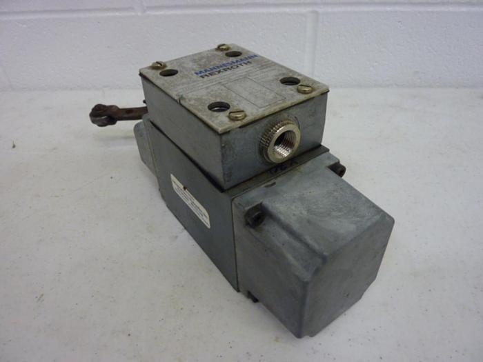Used MANNESMANN REXROTH Solenoid Valve 54WMRC10X7031YAW #54216