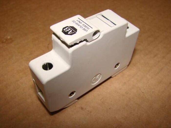 Used ALLEN BRADLEY 30 Amp Fuse Holder 1492-FB1C30 SER A #21282