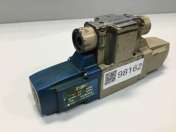 Used VICKERS Solenoid Valve DG4V30CPLT10JAS310 #98162
