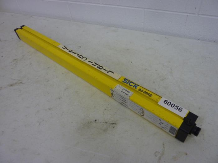 Used SICK OPTIC ELECTRONIC Light Curtain Sender MGSS75-12 #60056