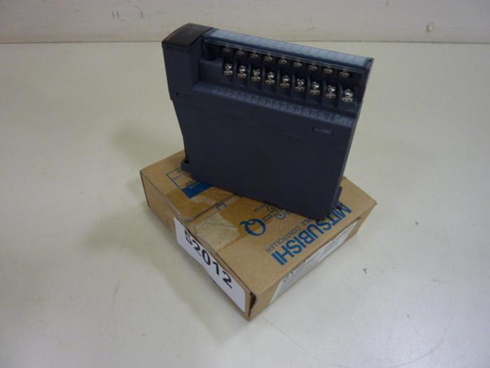 Used MITSUBISHI Output Module QY50 #52012
