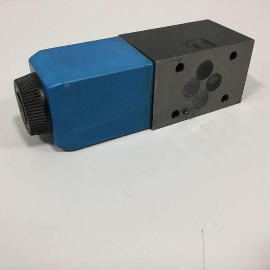 Used VICKERS Directional Valve DG4V-3S-22AL-M-U-H5-60 #90359