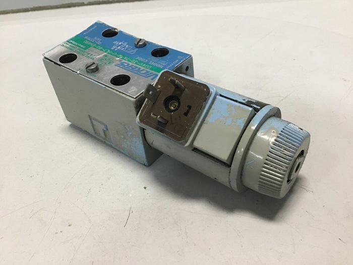 Used VICKERS Directional Valve DG4V3S7AMUHL760EN490 #114940