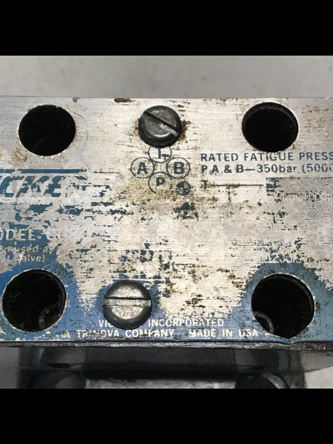 Used VICKERS Valve CVCS25W11S210A00B12 USED
