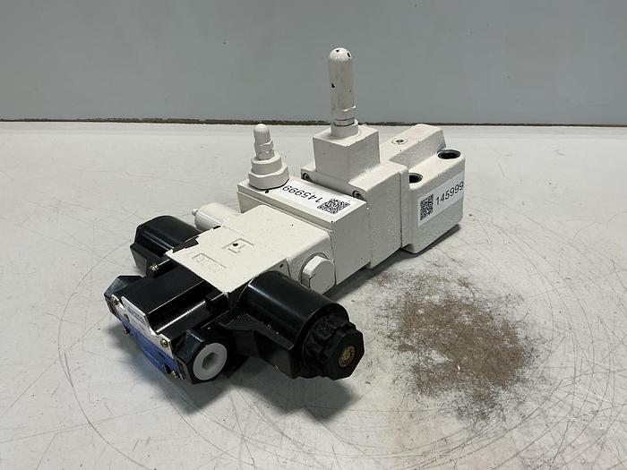 Used TOKIMEC Valve DG4VS-3-0C-M-P7-H-7-P12-52 Used