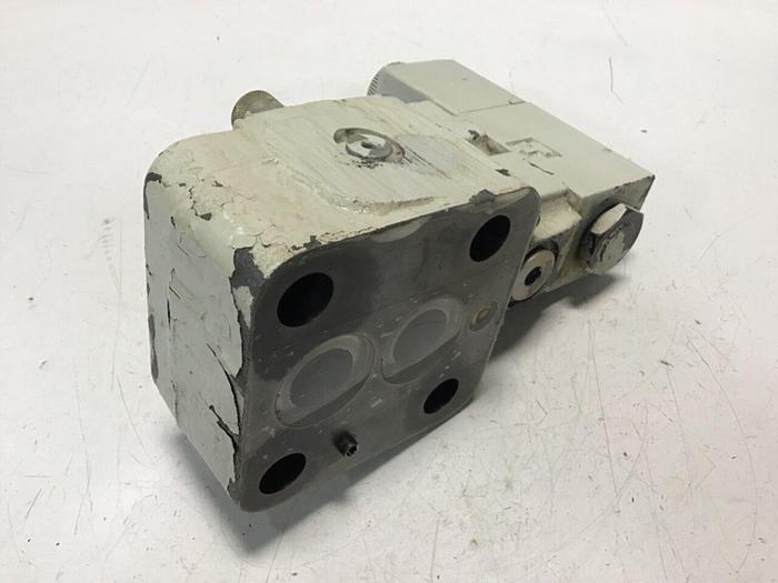 Used VICKERS Valve CG5060AFMUHL7110 #134288
