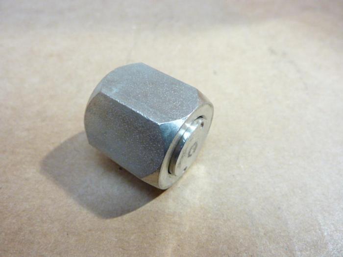Used GENERIC JIC Cap Stainless Steel SS-304C-08 #40765 DNL SCRAPPED