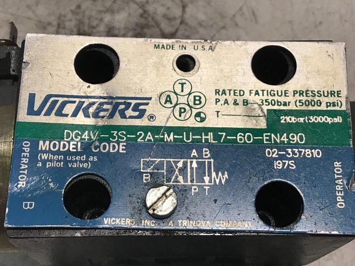 Used VICKERS Valve DG4V3S2AMUHL760EN490 Used