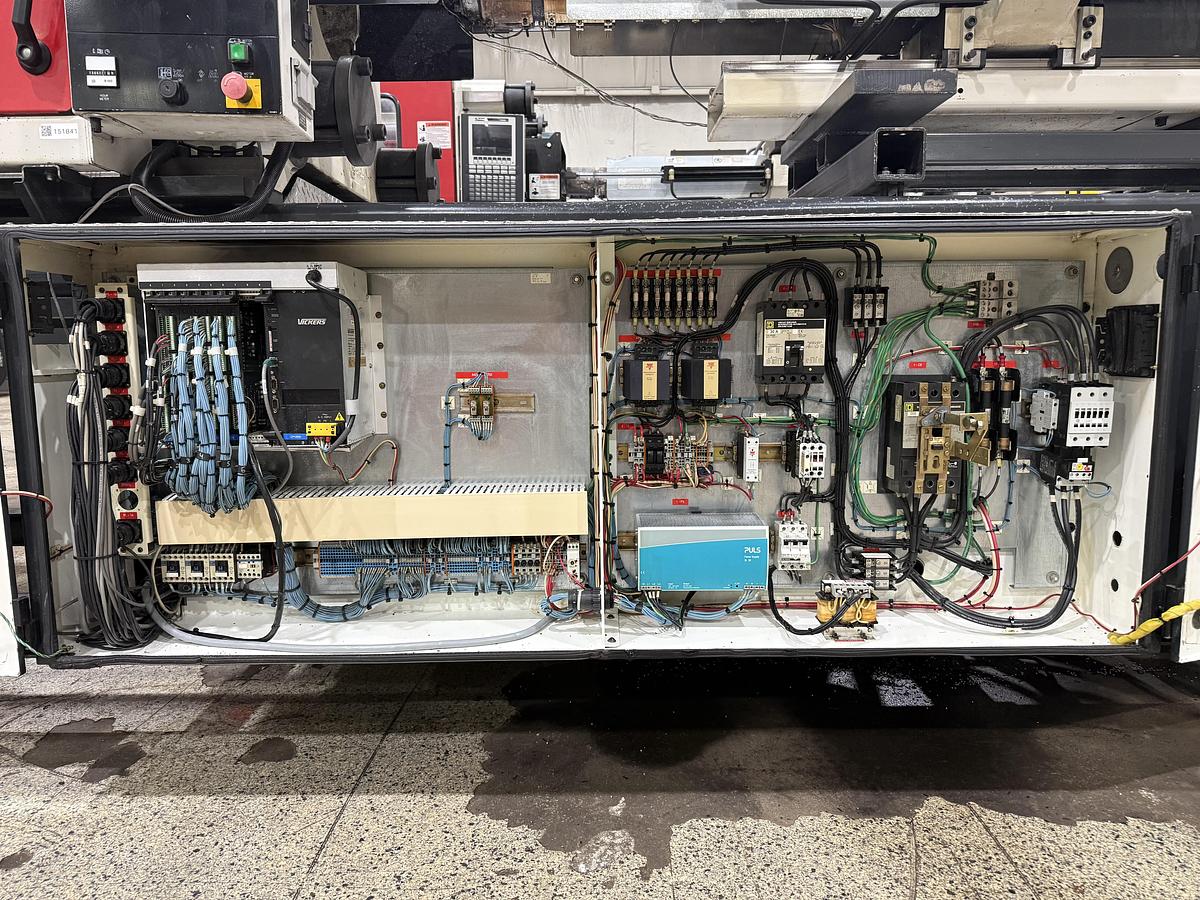 Used 2000 FERROMATIK MILACRON 310 Ton Injection Molding Machine MT310-22 USED #151841