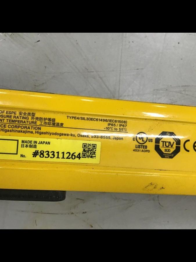 Used KEYENCE CORP Light Curtain GL-R72H-R USED