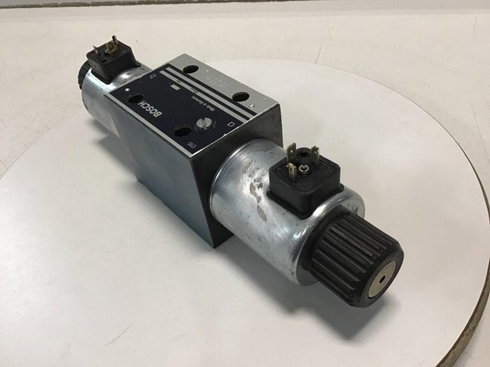 Used BOSCH Valve 0 810 001 700 #144713