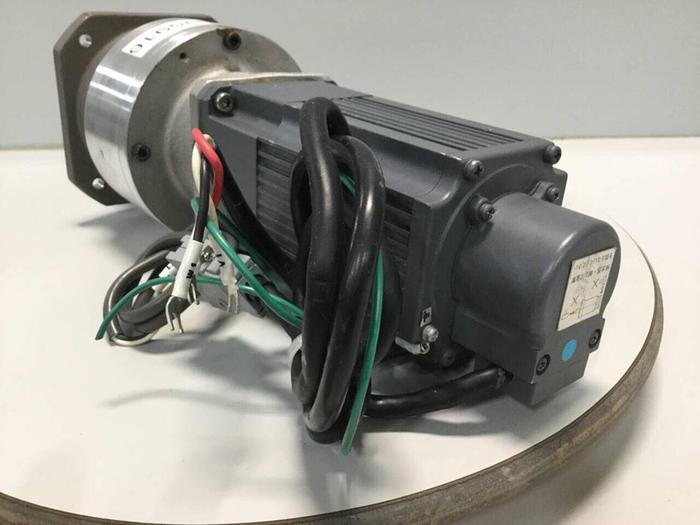 Used MITSUBISHI Servo Motor w/ Gear Motor HA-FH33B Used