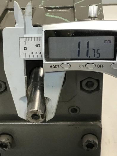 Used MITSUBISHI Gearmotor w/ Feed Throat Slide GM-JW Used