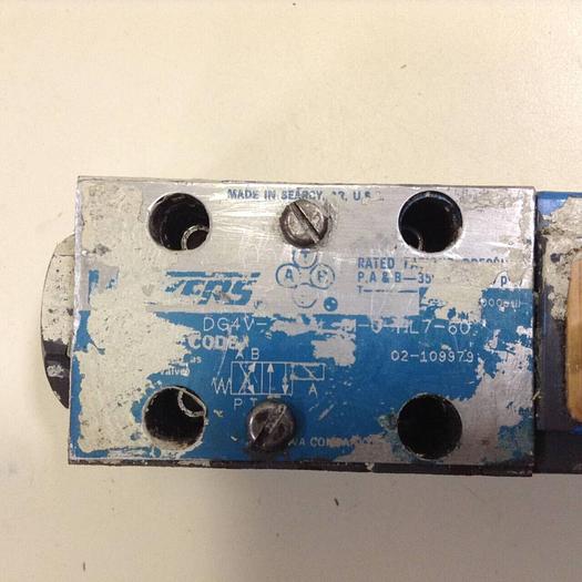 Used VICKERS Valves DG4V-3-2AL-M-U-HL7-60 #72554