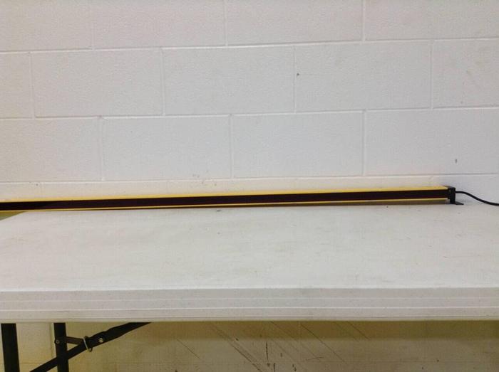 Used STI Light Curtain Transmitter MS46-30-1390-Q1-X USED