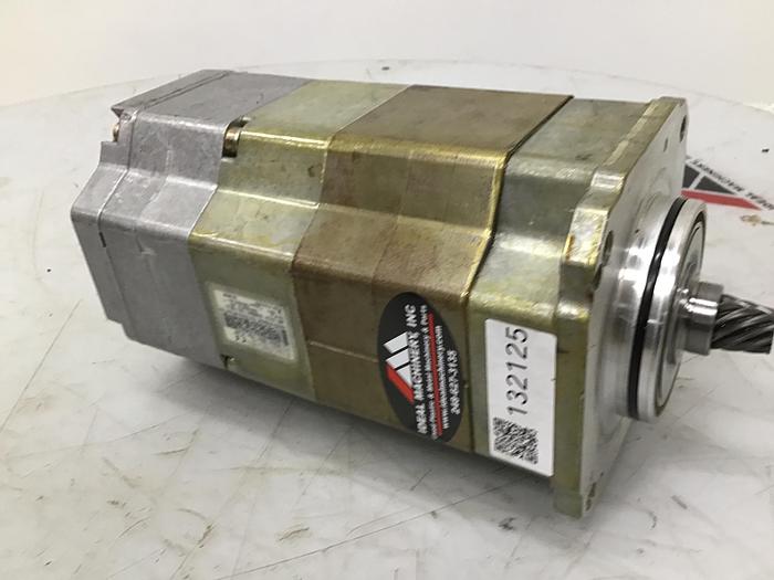Used SIEMENS Motor 1FK6083-6AZ21-9ZZ9-Z S03 Used #132125