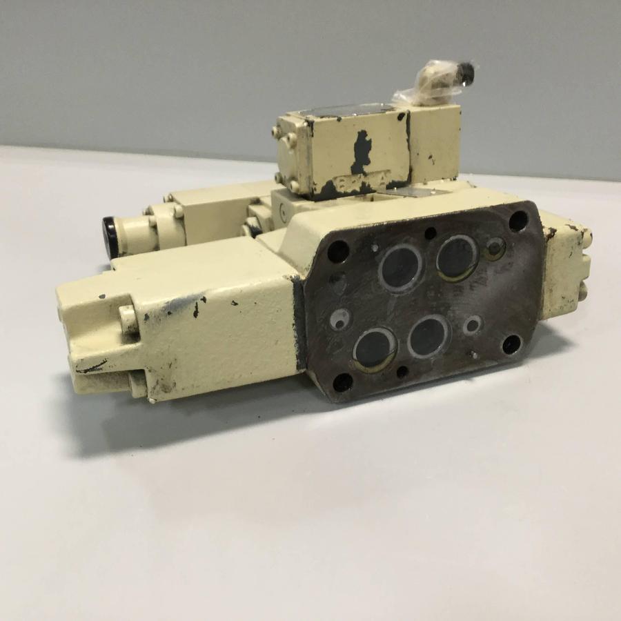 Used REXROTH Valve 4WRZ16W1150316A24N9EK4D2M204 #92367