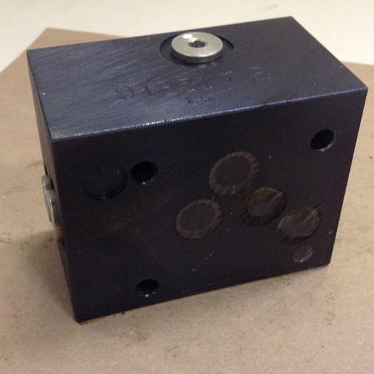 Used VICKERS Valve MA-02307955 Used