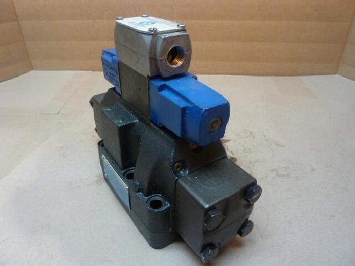 Used VICKERS Directional Valve DG5SH88CETWB21 Used
