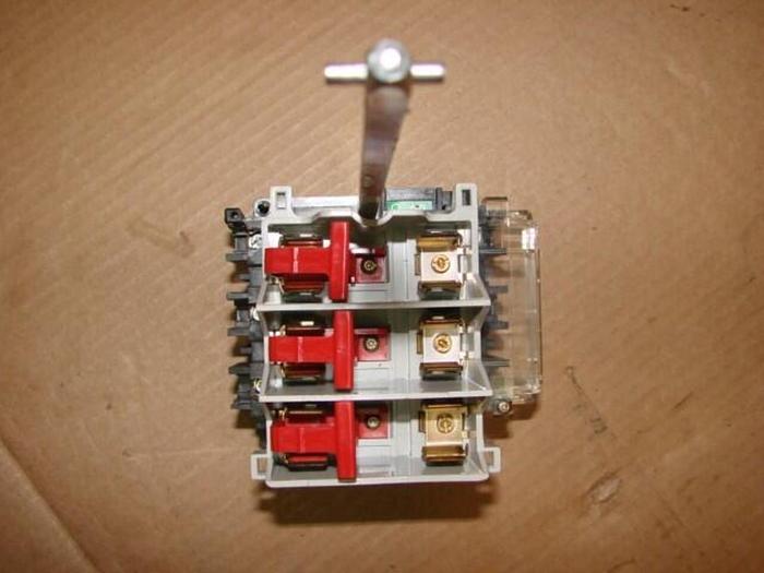 Used ALLEN BRADLEY 30 Amp Disconnect Switch 194R-NJ030P3 SER B #21262