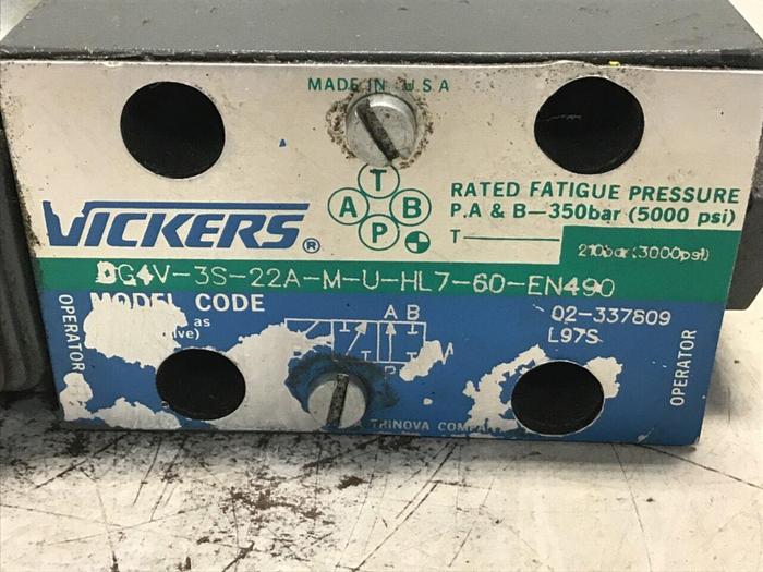 Used VICKERS Valve DG4V3S22AMUHL760EN490 Used