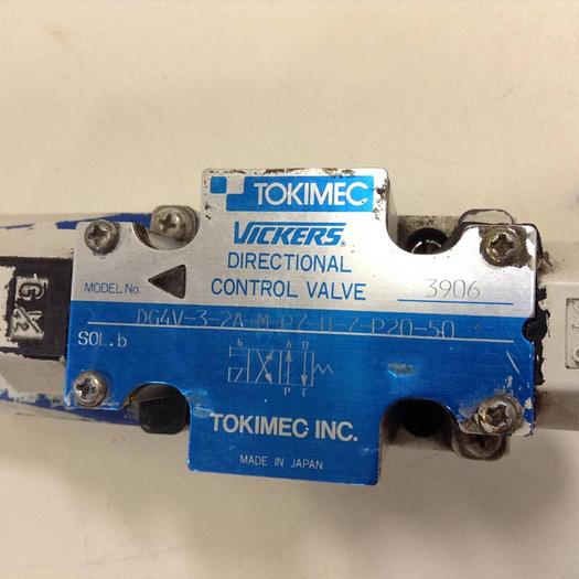 Used VICKERS Directional Control Valve DG4V32AMP7H7P2050 #77775