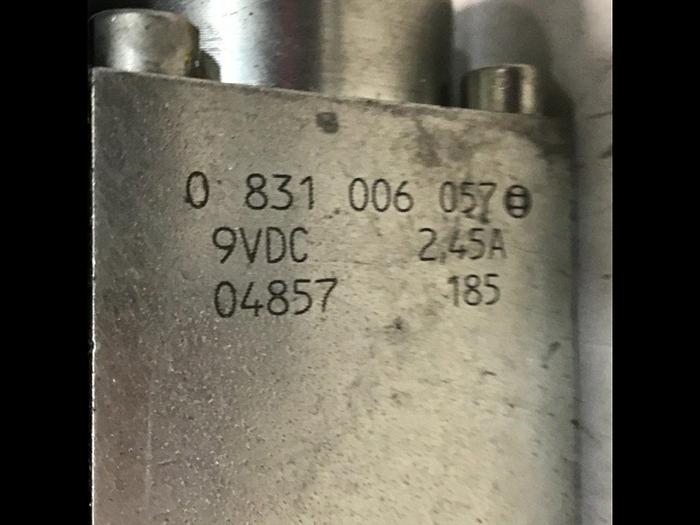 Used BOSCH Hydraulic Proportional Directional Control Servo Valve 0 831 006 057 USED