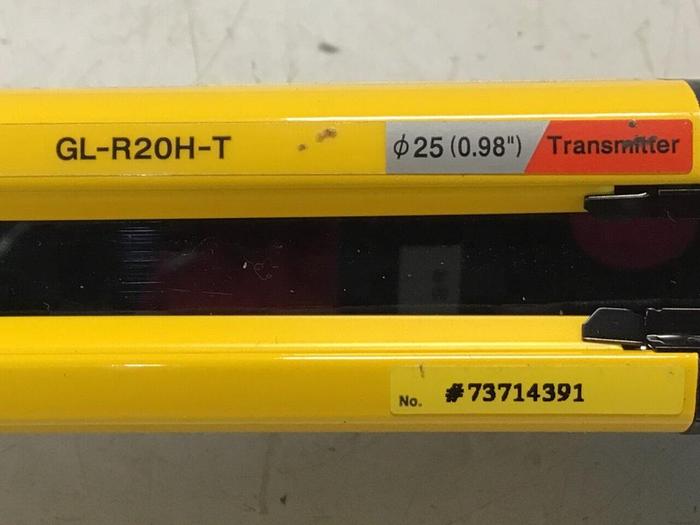 Used KEYENCE CORP Light Curtain Transmitter GL-R20H-T #133678
