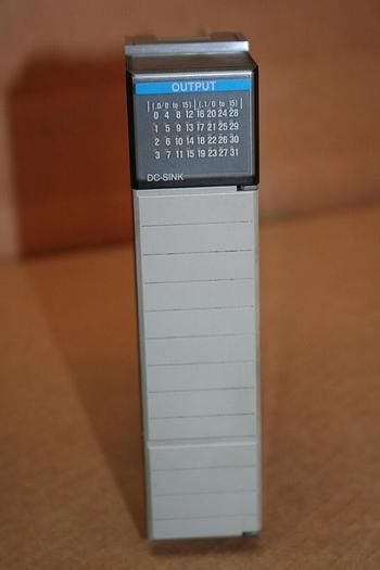 Used ALLEN BRADLEY Output Module 1746-OV32 SER C #20940