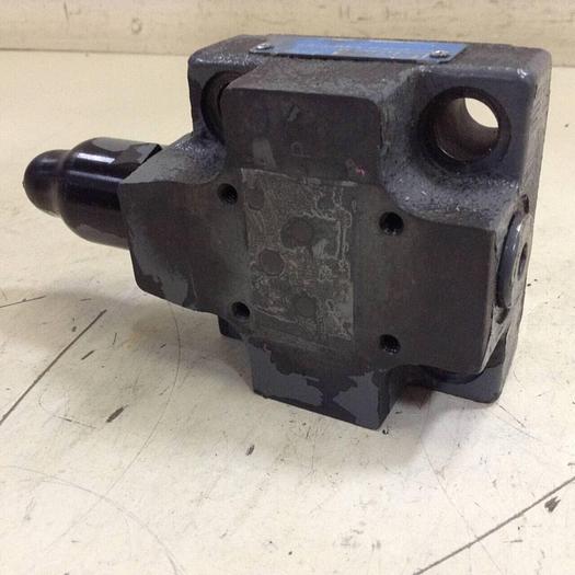 Used VICKERS Hydraulic Valve CVCS25C1S2W24510AP10 #89178