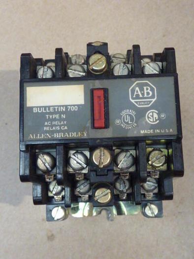 Used ALLEN BRADLEY AC Relay 700-N800A1 SER C #35935