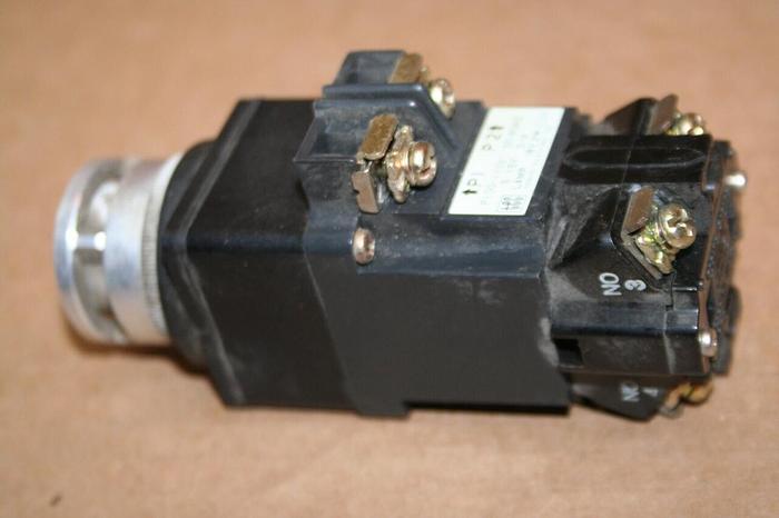 Used TOKYO ELECTRIC COMPANY Push Button LS-1031E-11 Used