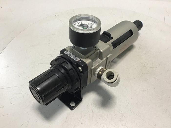 Used SMC Filter Regulator AW30-03BDG-R #132521
