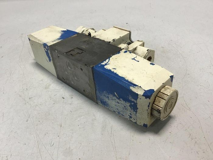 Used VICKERS Tokimec Directional Control Valve DG4V37CMP7H750 #139674