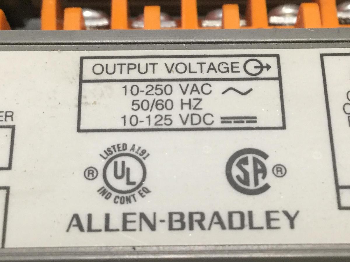 Used ALLEN BRADLEY Output Module 1746-OW16 SER B #110530