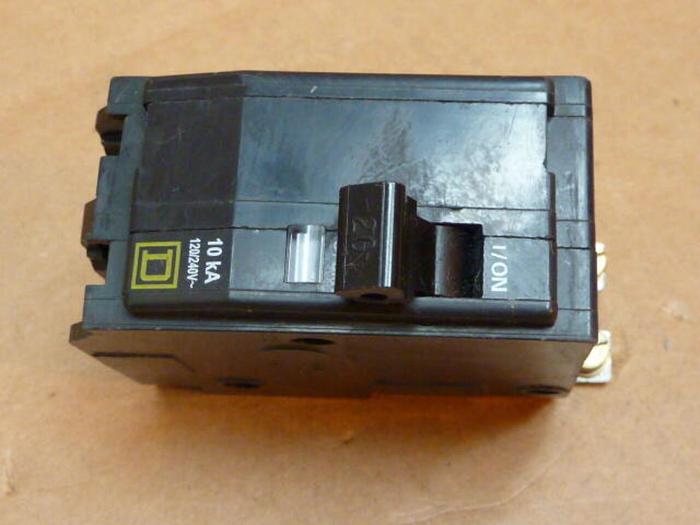 Used SQUARE D 20 Amp Circuit Breaker QOB220 #34406