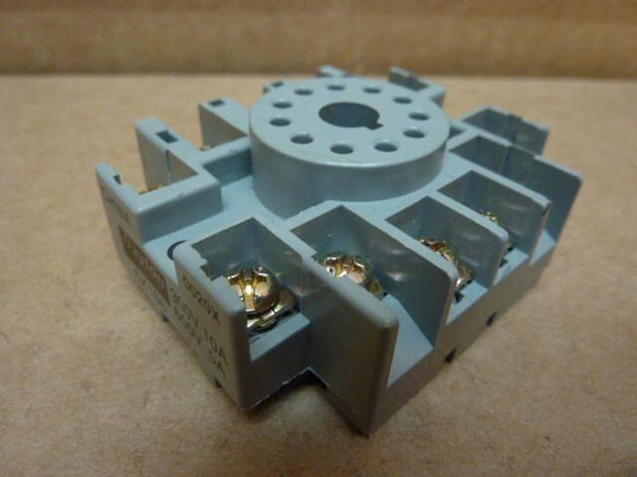 Used DAYTON Relay Socket 6X156 #27604