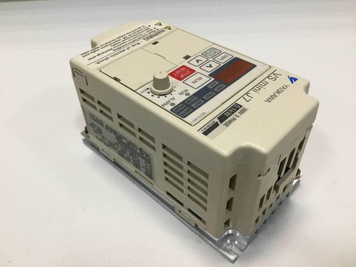 Used YASKAWA VS Mini J7 Inverter CIMR-J7AA20P1 #98535