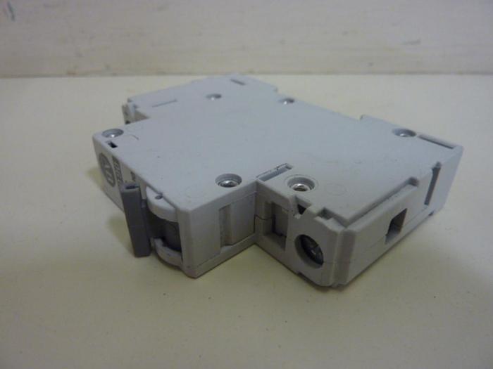Used ALLEN BRADLEY 3 Amp Circuit Breaker 1492-CB1/DG030 SER B #55554
