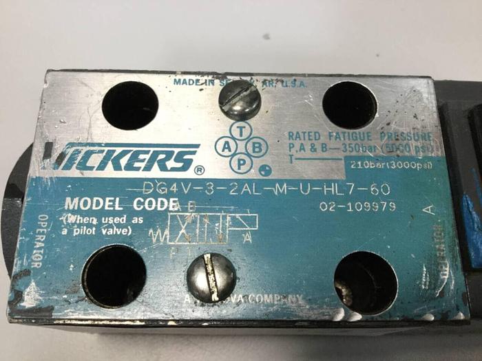 Used VICKERS Valves DG4V-3-2AL-M-U-HL7-60 #98837