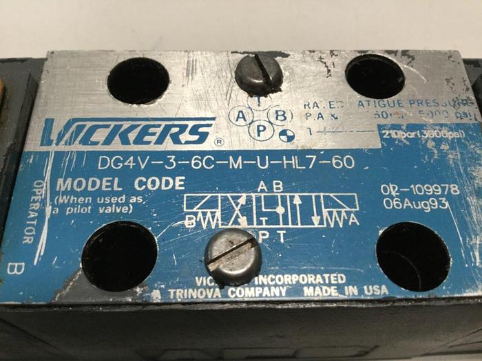 Used VICKERS Directional Valve DG4V-3-6C-M-U-HL7-60 Used