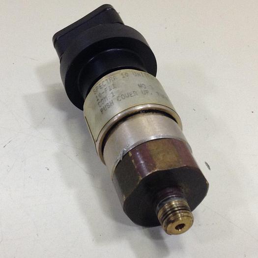 Used UNITED ELECTRIC Pressure Switch 10-F11 #98348