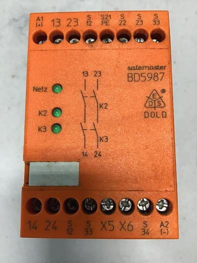 Used E DOLD & SOHNE KG Emergency Stop Module BD5987.02/001 #138681