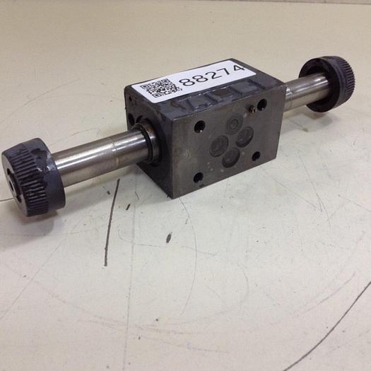 Used VICKERS Solenoid Valve DG4V-3S-6C-M-U-HL7-60-EN490 Used