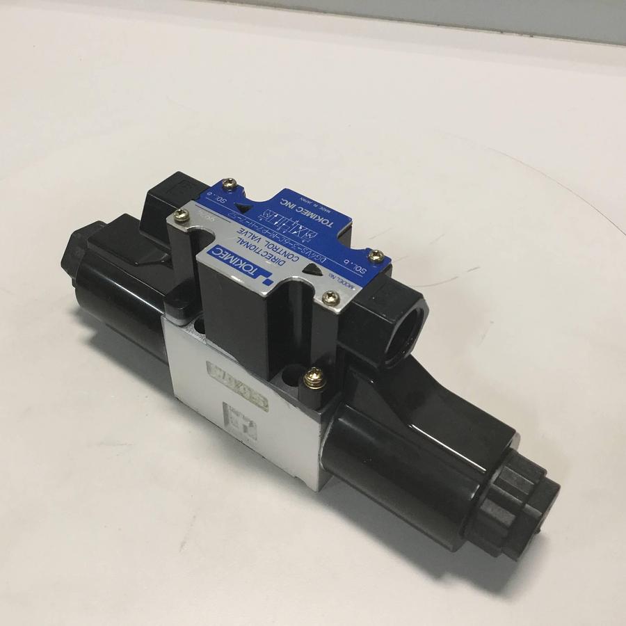 Used TOKIMEC Directional Control Valve DG4V-3-6C-M-P7-H-7-52 USED