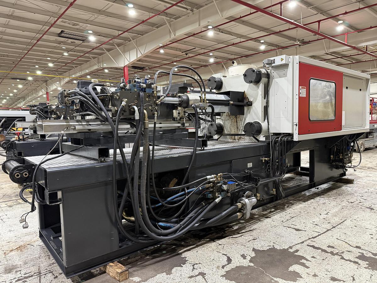 Used 1999 CINCINNATI MILACRON 310 Ton Injection Molding Machine MT310-22 USED #151856
