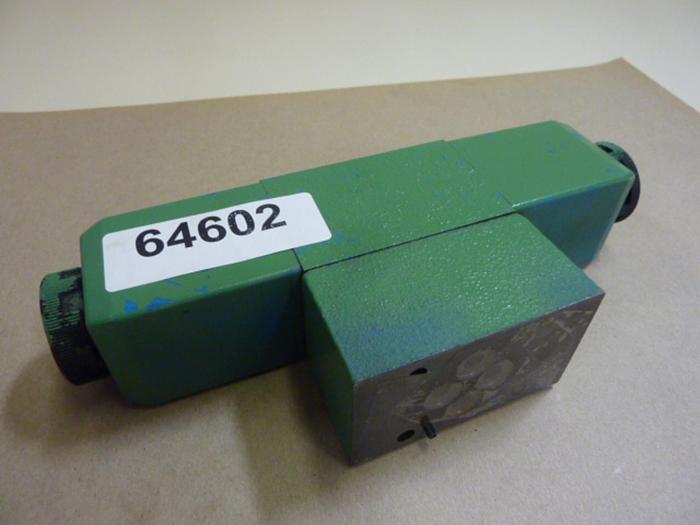 Used VICKERS Directional Valve DG4V-3-6C-M-U-HL7-60 Used