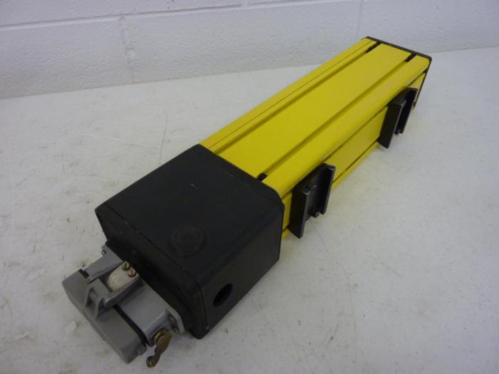 Used SICK OPTIC ELECTRONIC Light Curtain AGSE 300-1211 #50389