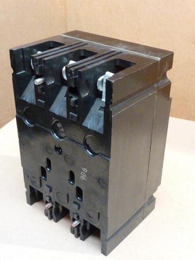 Used GENERAL ELECTRIC / GE 7 Amp Circuit Breaker TEC36007 #33572
