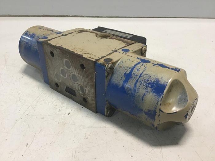 Used SPERRY VICKERS Valve DG4S533CWTRF10 #124460